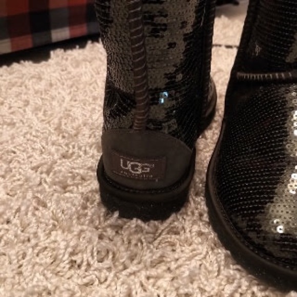‼️SOLD‼️New Ugg sequin/ sparkle boots- dark green - Picture 4 of 7